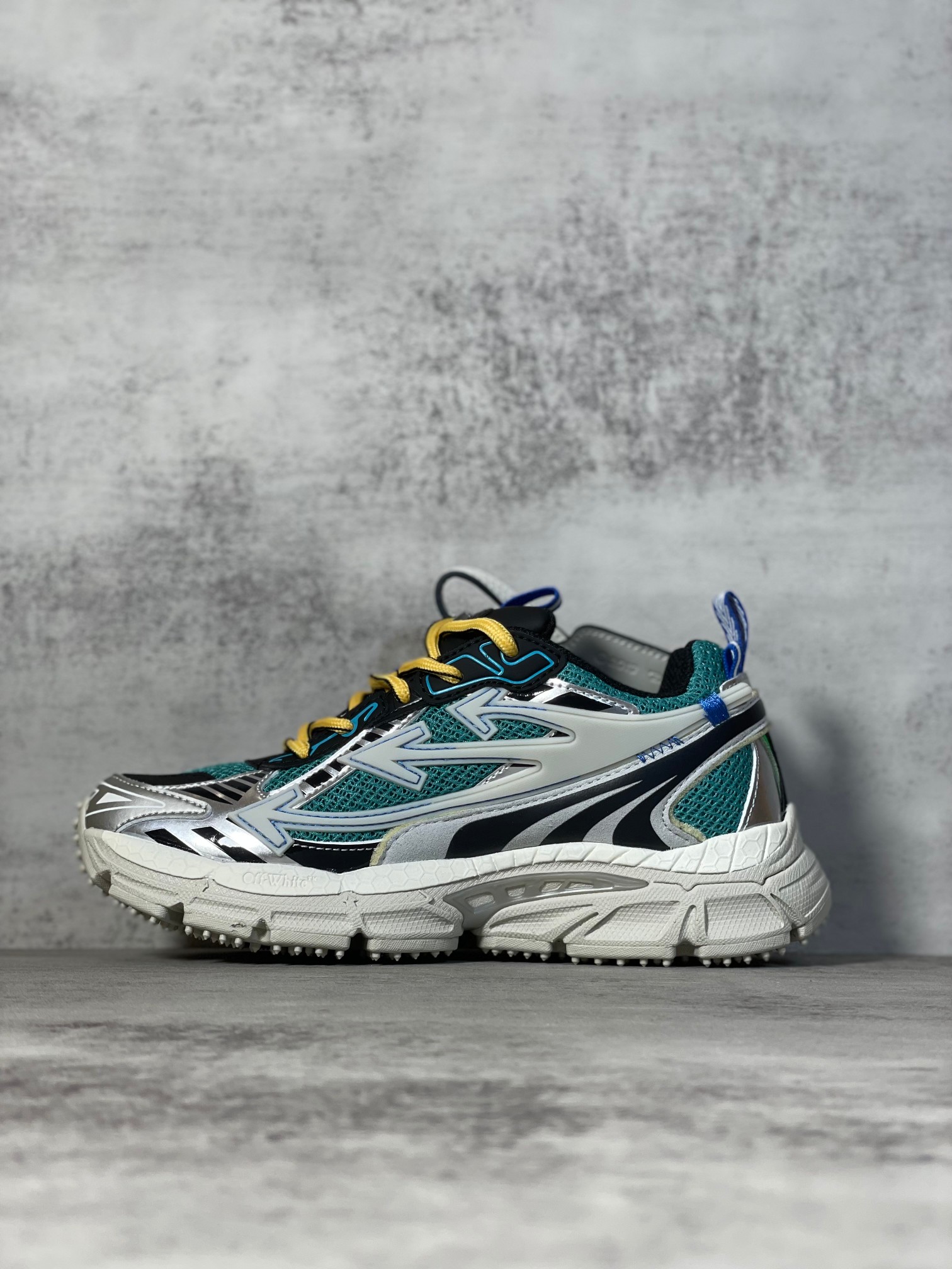 Off-White 2024 Retro Sneakers, 3D Printed Upper, Multi-Material, Lightweight 3 a1715336081923 3153