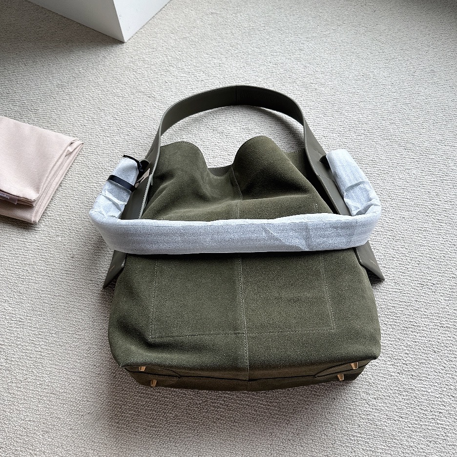 Songmont Suede Tote - Comprehensive 9