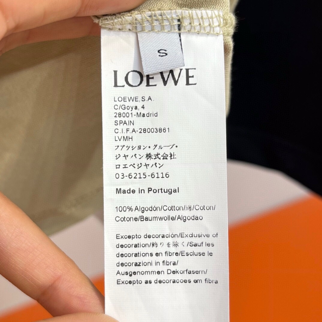 Loewe罗意威2024春夏Lo*weAnagram刺绣标识口袋短袖T恤经典著作和特性设计,时尚达人必收