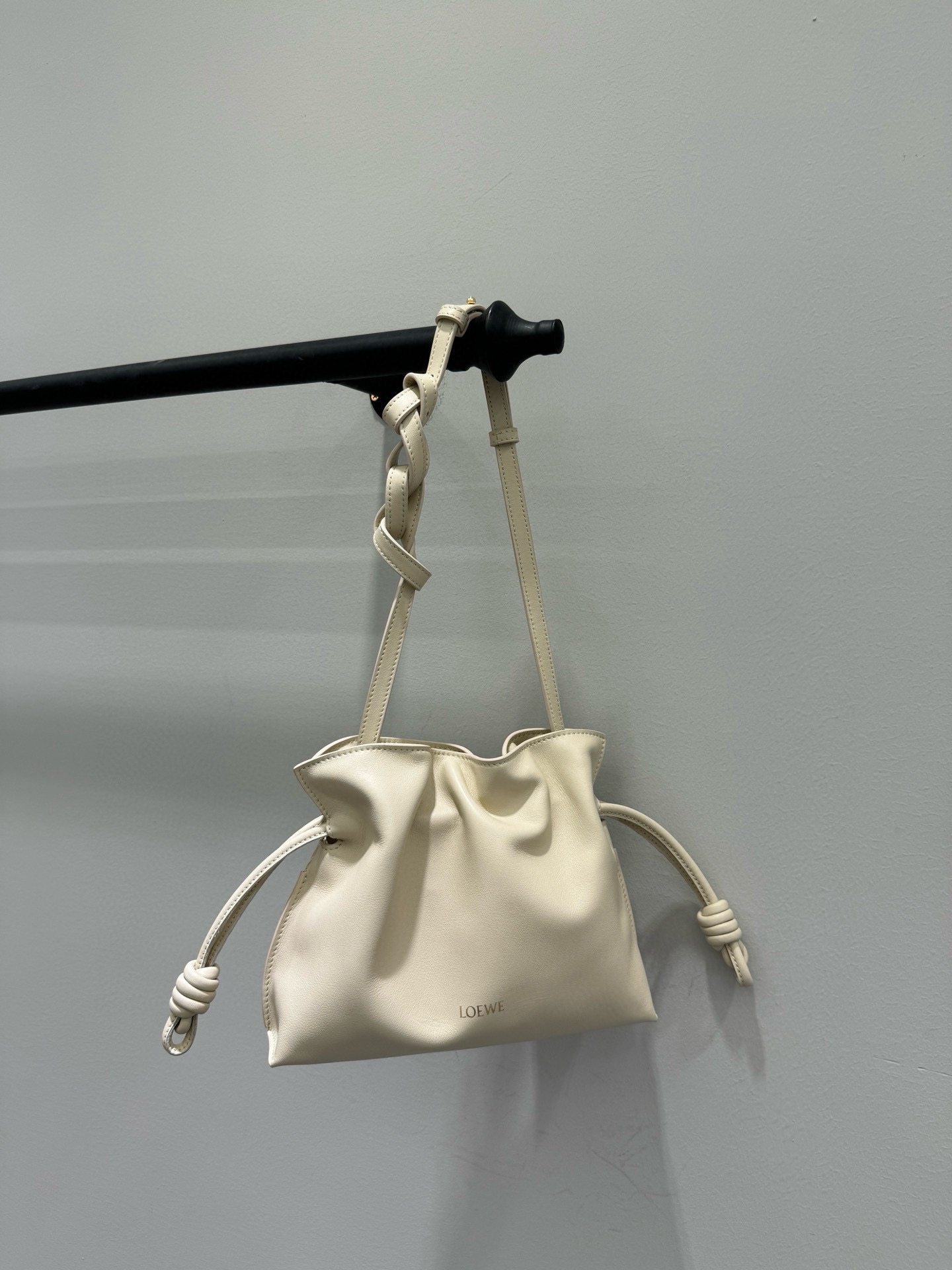 Loewe Flamenco Purse with Chain Strap - Versatile & Customizable Design 10 i1715419054 8427 3