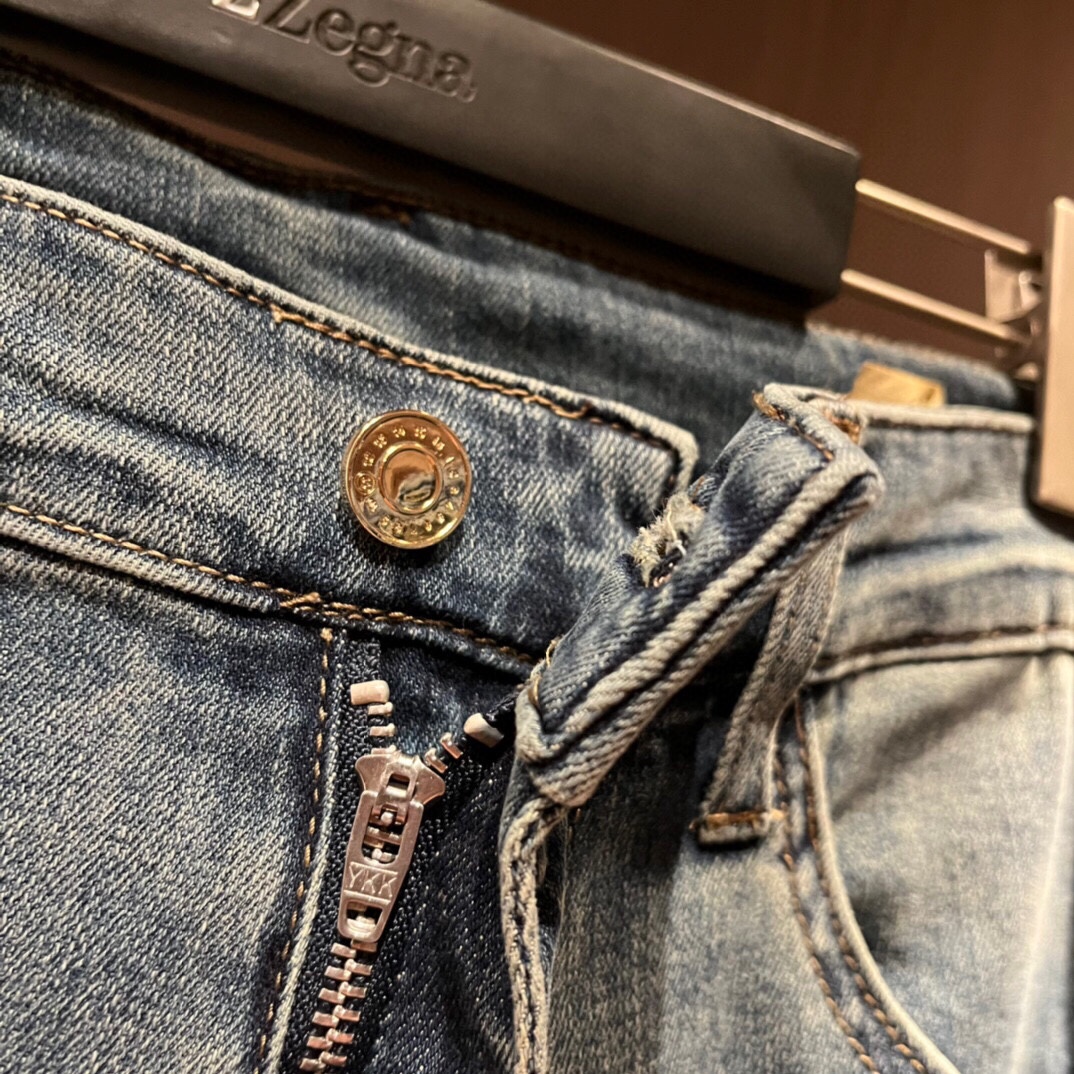 AT8866 Magella 24 Men’s Danning Jeans Review: Classic Design with Unique Details - 图片 4