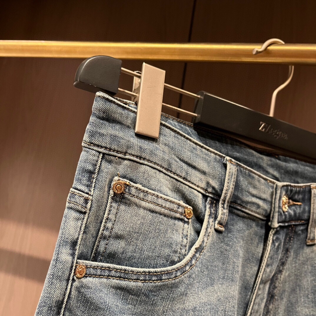 AT8866 Magella 24 Men’s Danning Jeans Review: Classic Design with Unique Details - 图片 3