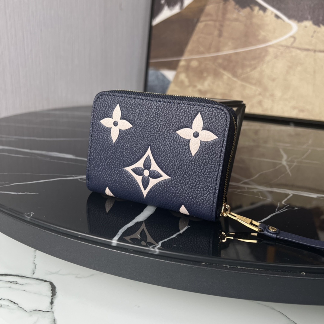 顶级原单M83606丝印柔软的MonogramUnplant皮革加入了本季特有的重新解释的“ZippyC