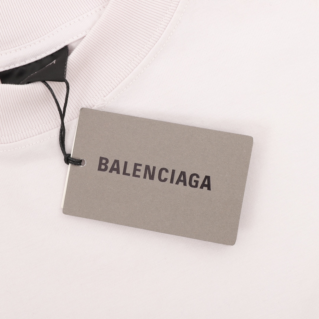 balenciaga巴黎世家 胶带短袖 衣服都是做过喷马骝工艺