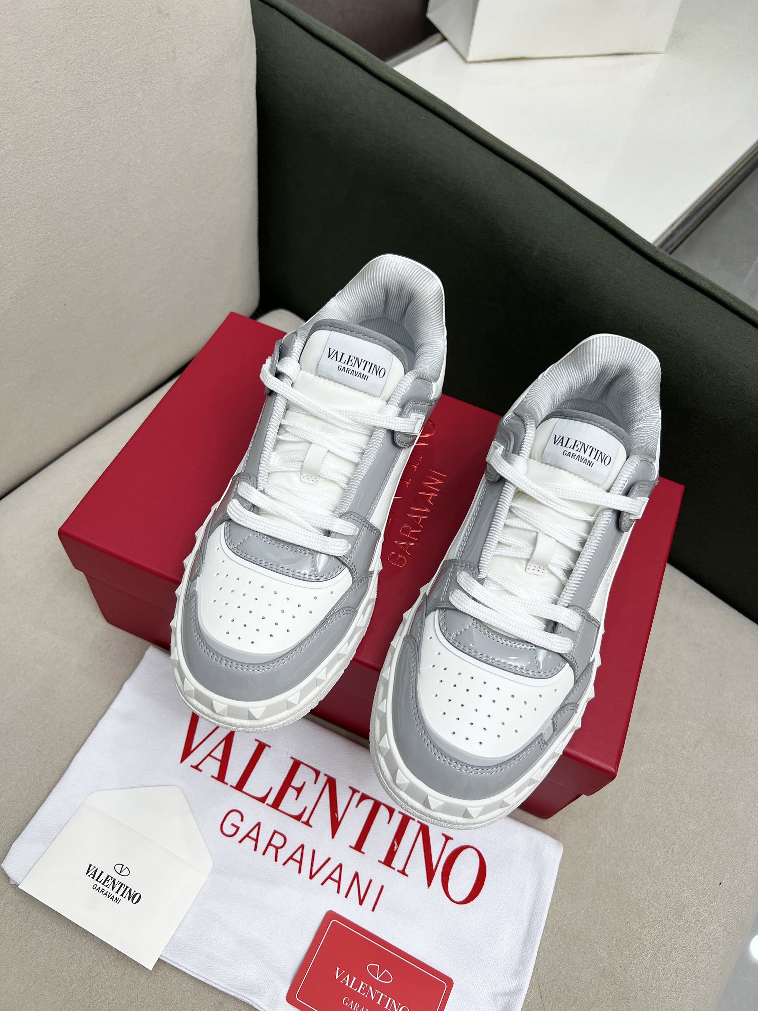 Valentino Sapatos Tênis Designer de réplica barata
 Pele vitelo Couro vaca Borracha Tops Baixos