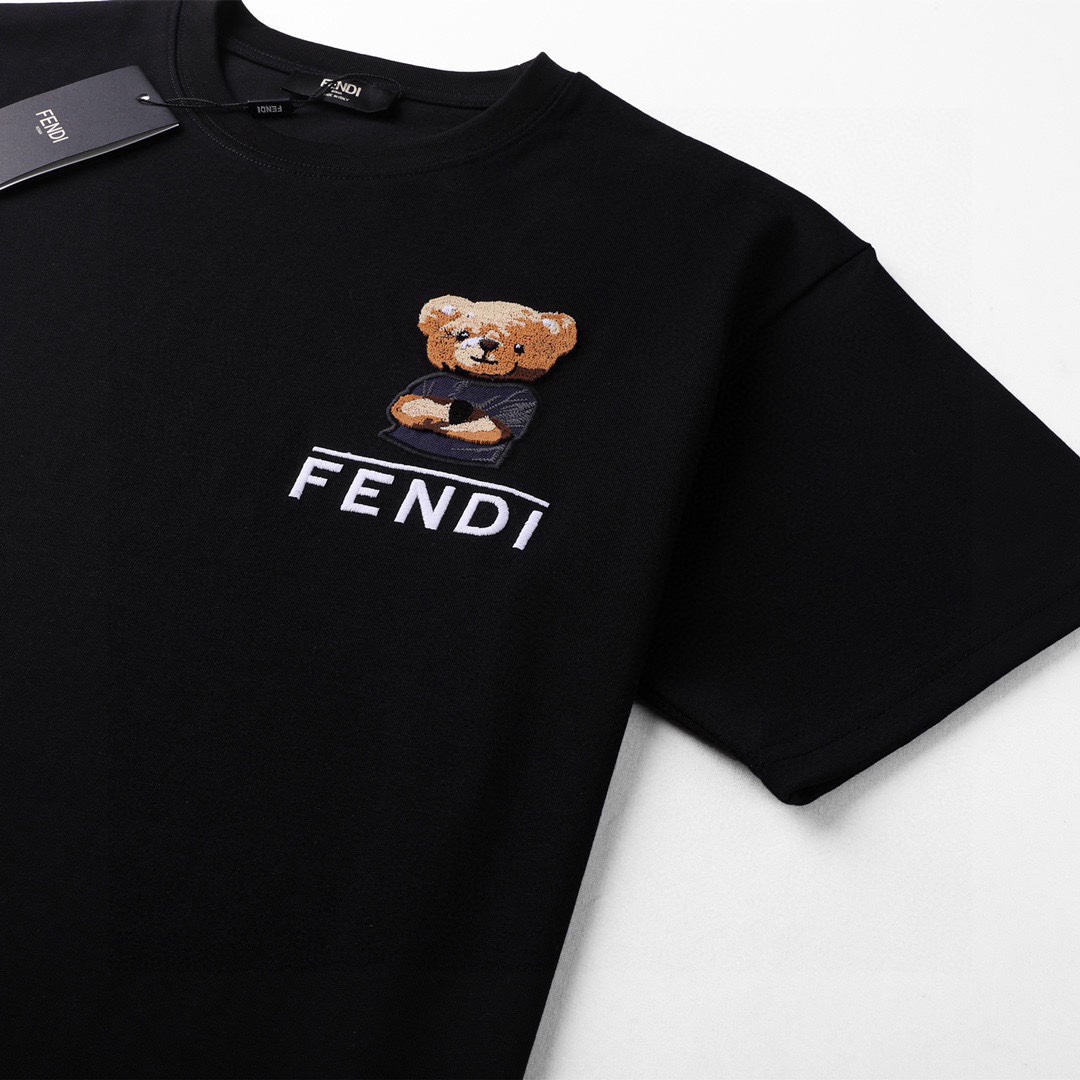 芬迪/Fendi 夏季高端品质 卡通小熊牙刷绣圆领短袖T恤