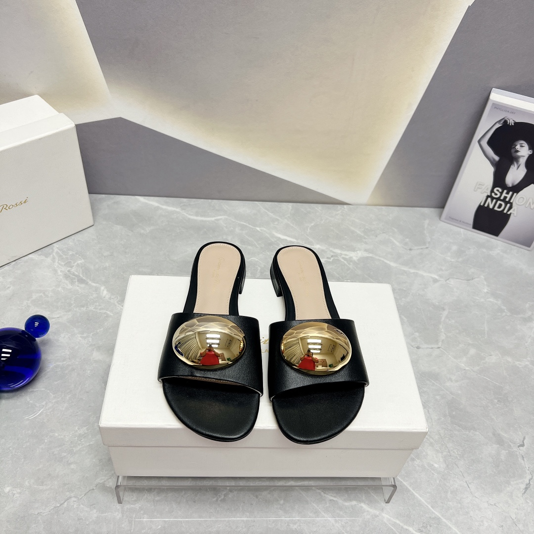 העתק באיכות טובה
 Gianvito Rossi נעליים נעלי בית קיץ מעצב 7 כוכבים העתק
 זהב עור אמיתי כבשים אוסף האביב/הקיץ