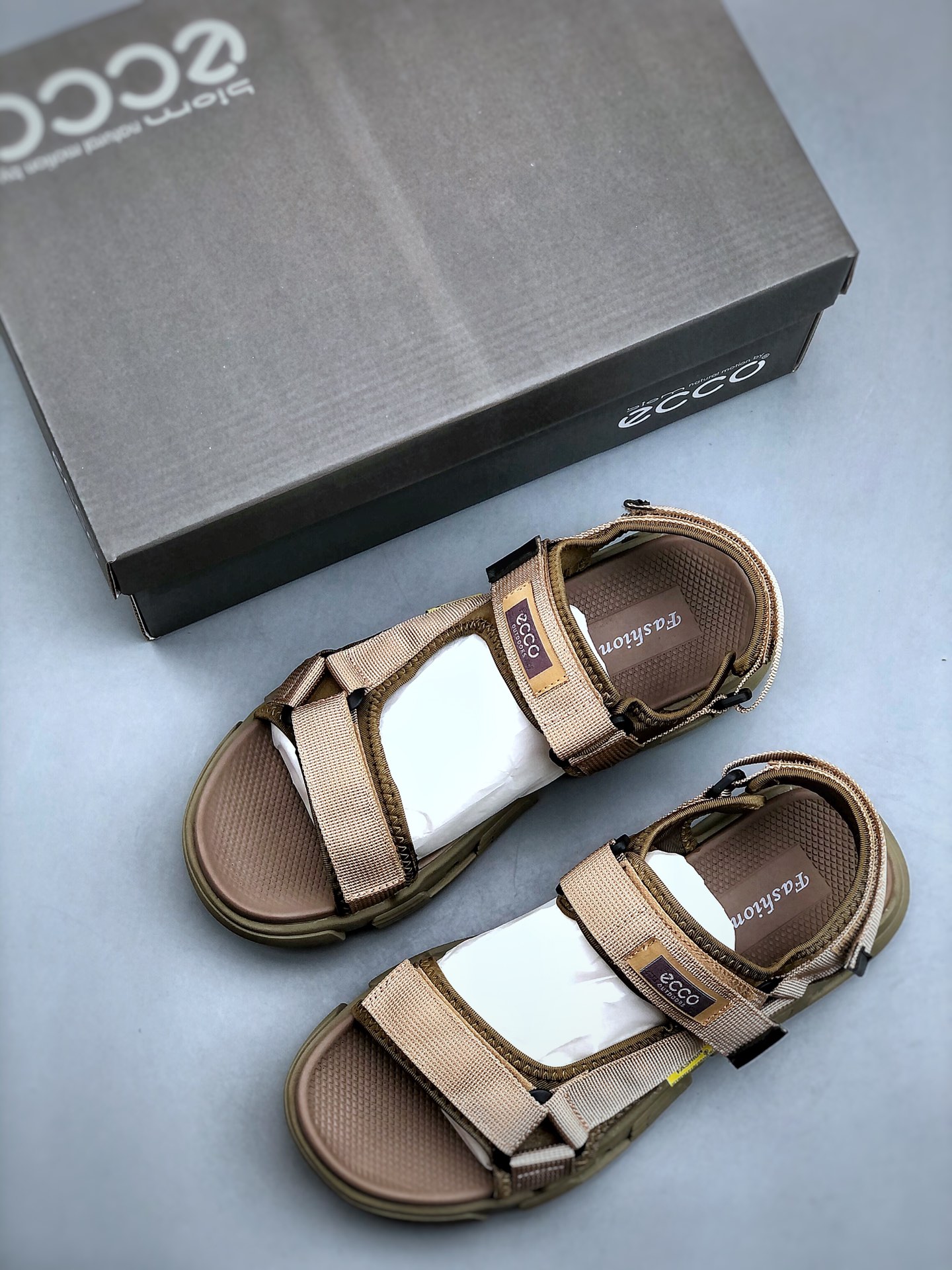 ECCO summer outdoor wear new Baotou beach sandals outdoor men's leather sandals wading shoes