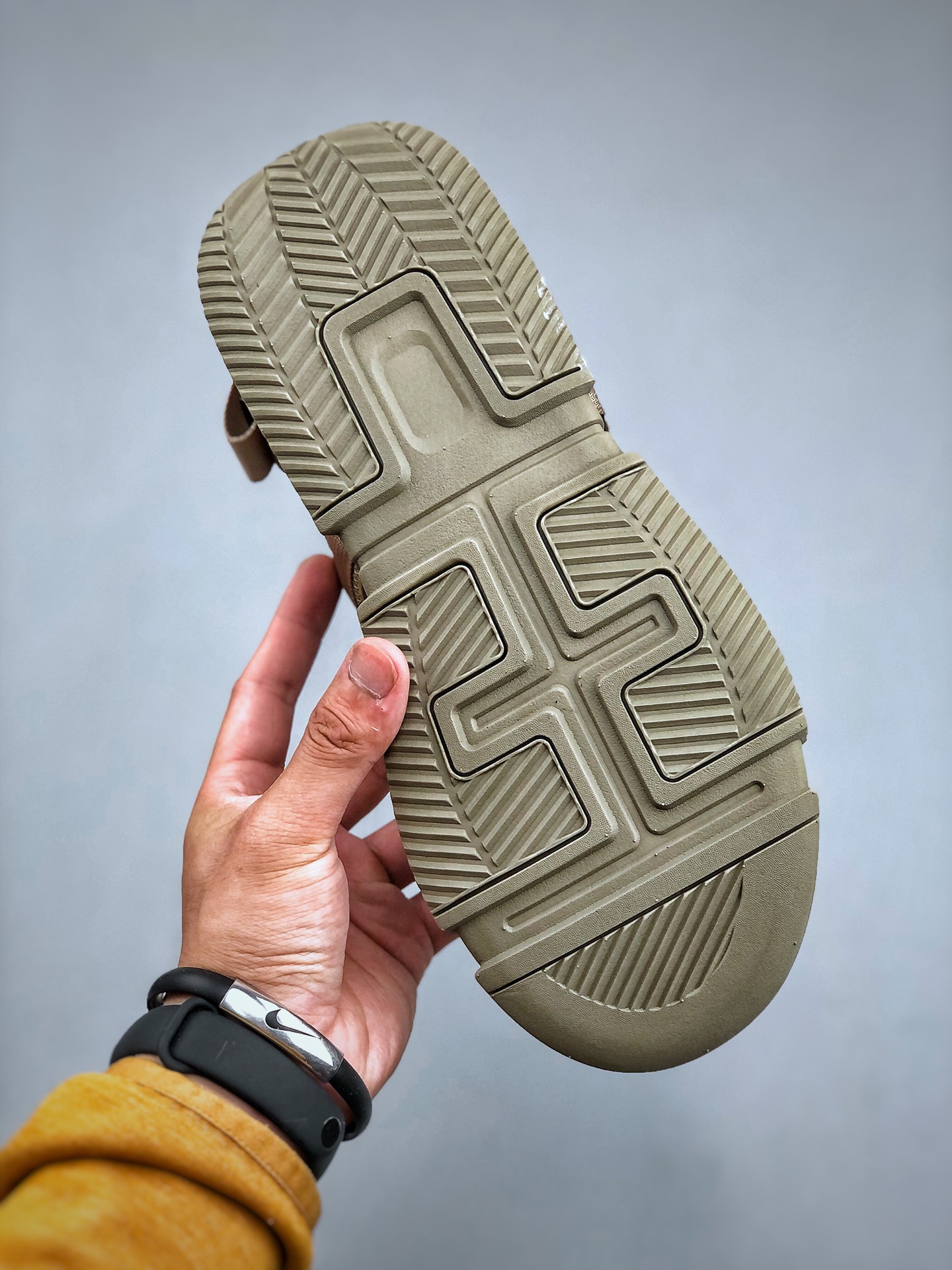 ECCO summer outdoor wear new Baotou beach sandals outdoor men's leather sandals wading shoes