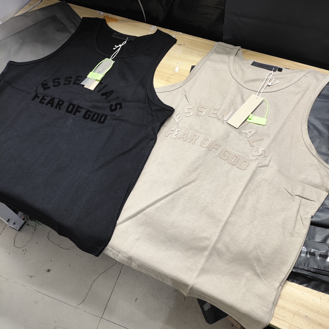FEAR OF GOD ESSENTIALS T恤服装 2
