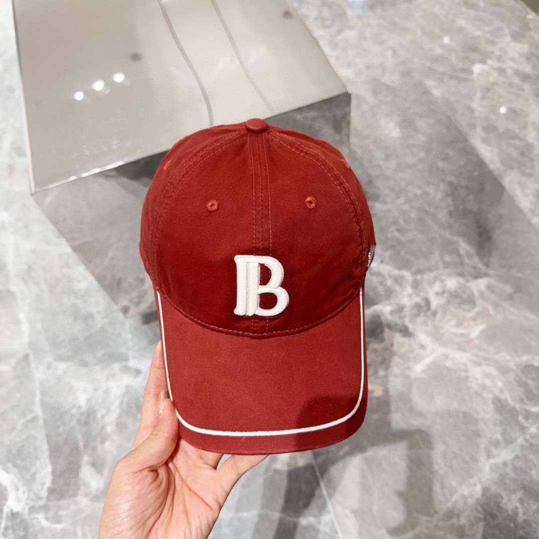 NO:199671,Balencia*a Balencia New Baseball Cap Simple, fashionable and beautiful hat!  Hat fisherman hat baseball hat knit hat, hat, balenciaga, balenciaga, espadrilles, hats19860909Balencia*a 巴黎世家新款棒球帽 简约时尚超级无敌好看的帽子！帽子渔夫帽棒球帽针织帽,帽子,balenciaga,balenciaga,espadrilles,hats,hat