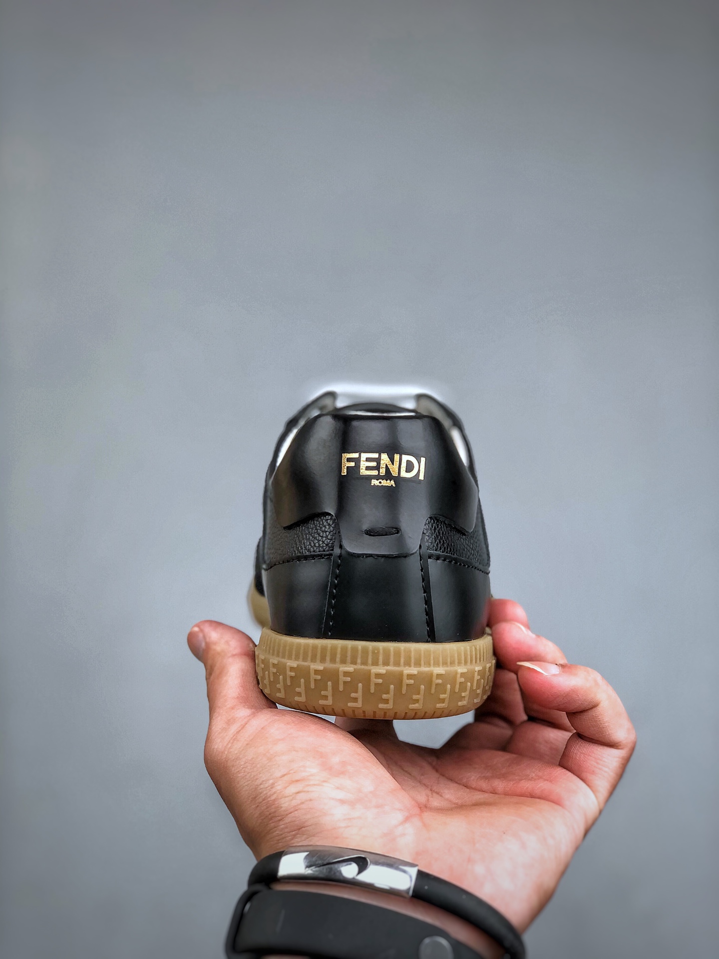 400 Fendi FIight芬迪情侣款休闲鞋