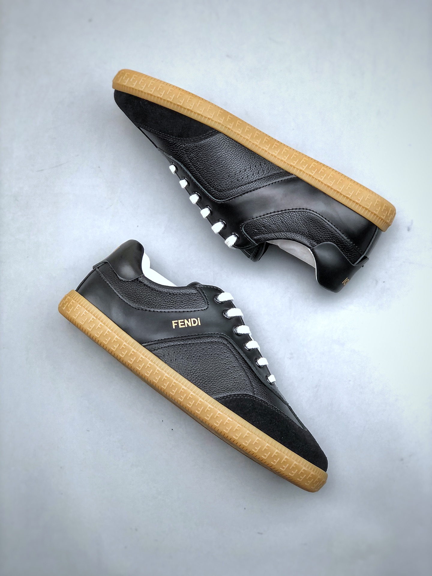 400 Fendi FIight芬迪情侣款休闲鞋
