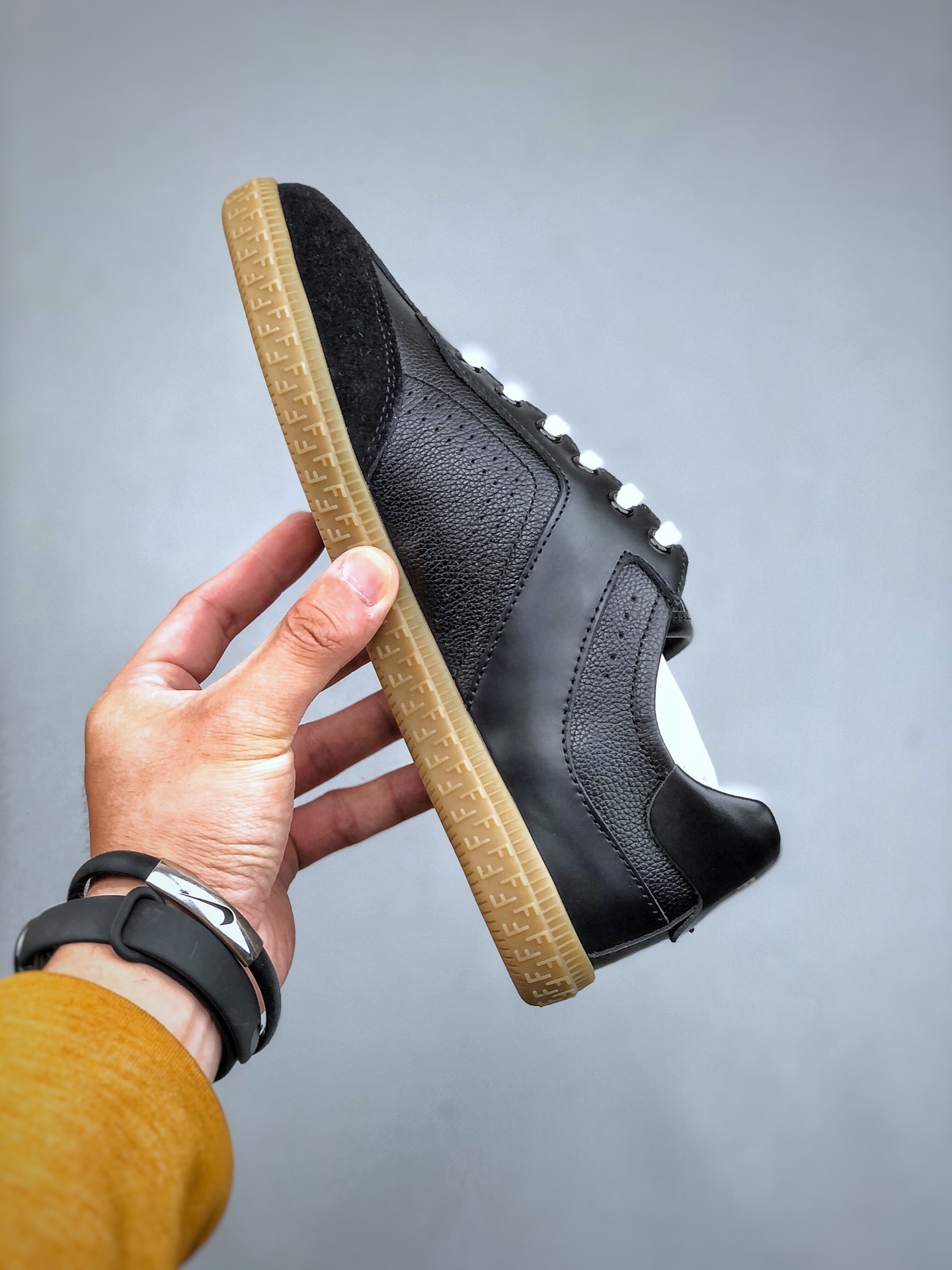 400 Fendi FIight芬迪情侣款休闲鞋