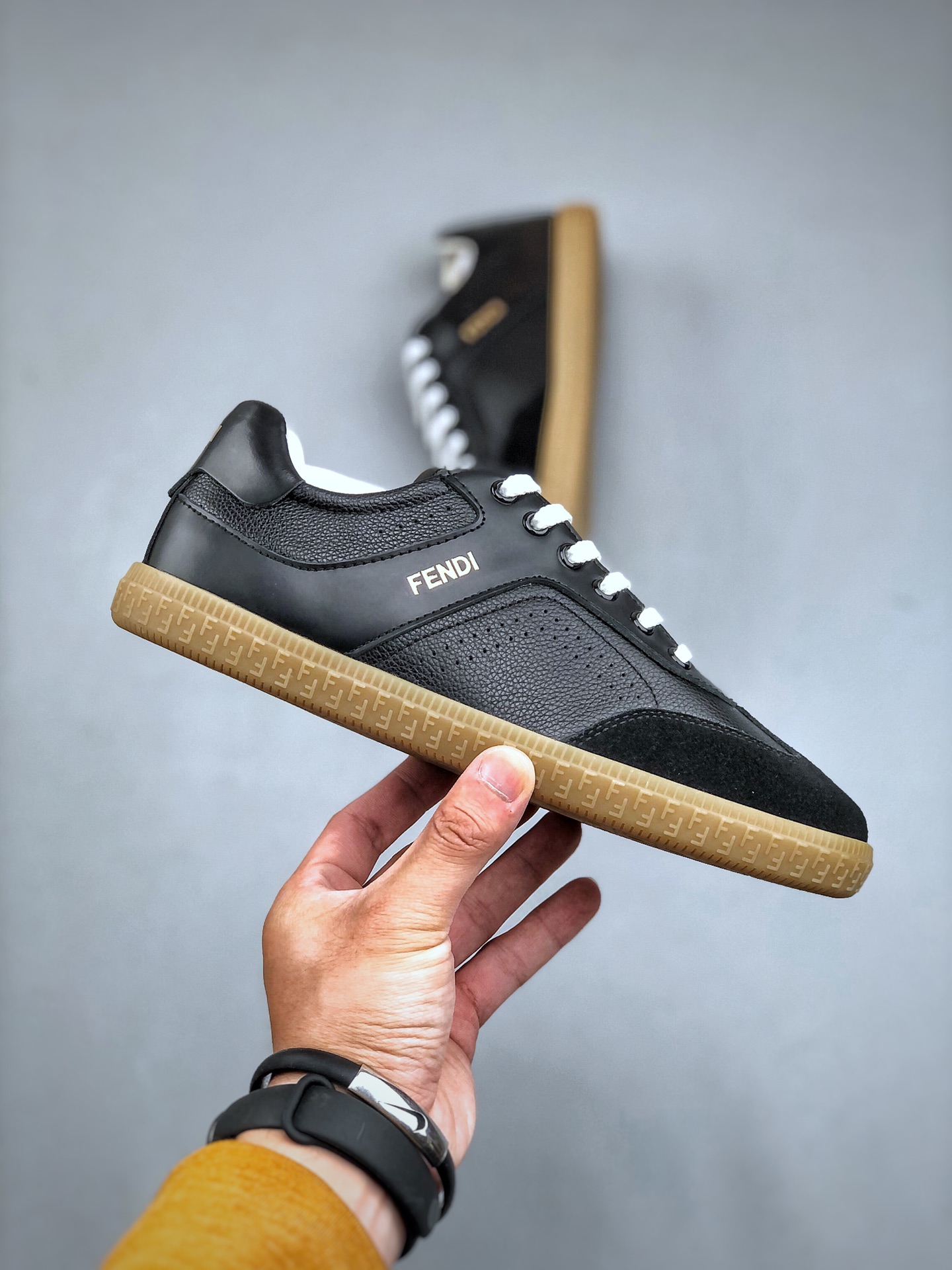 400 Fendi FIight芬迪情侣款休闲鞋