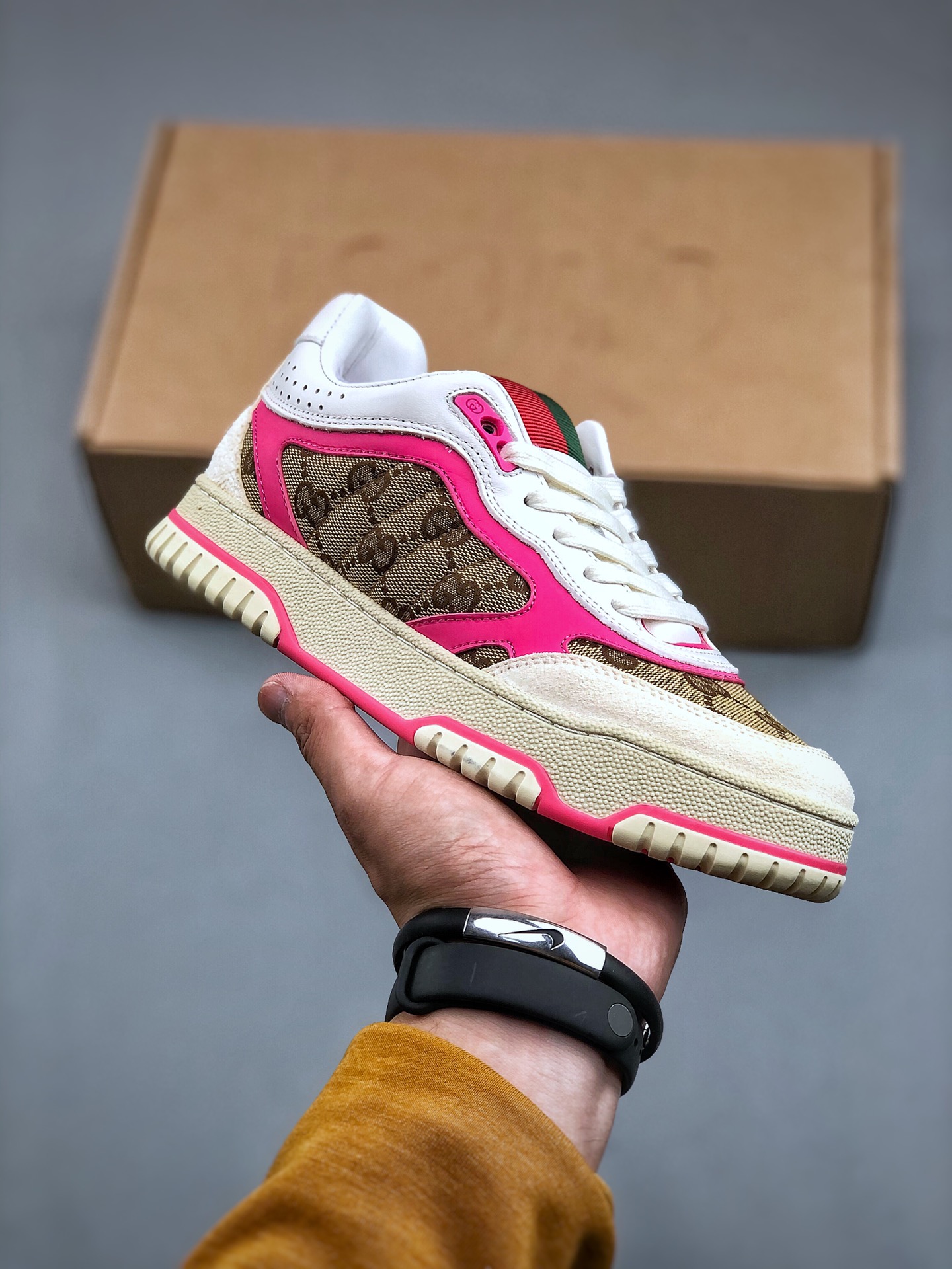 420 意大利奢侈品牌-古驰Gucci Re-Web Leather Sneakers 系列低帮复古板鞋“皮革米白乌木色GG红绿标