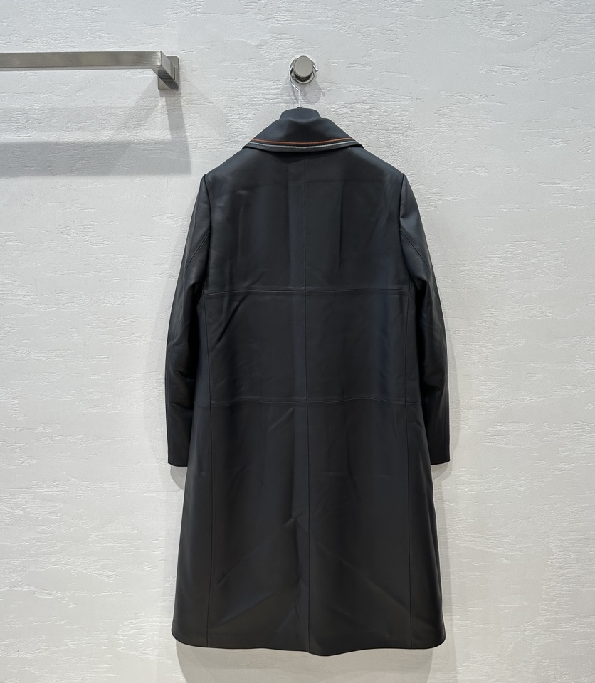 High Quality Women’s Lamb Skin Leather Suit with Embroidery – Stylish and Sophisticated! - 图片 7