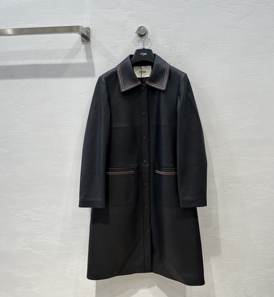 High Quality Women’s Lamb Skin Leather Suit with Embroidery – Stylish and Sophisticated! - 图片 1