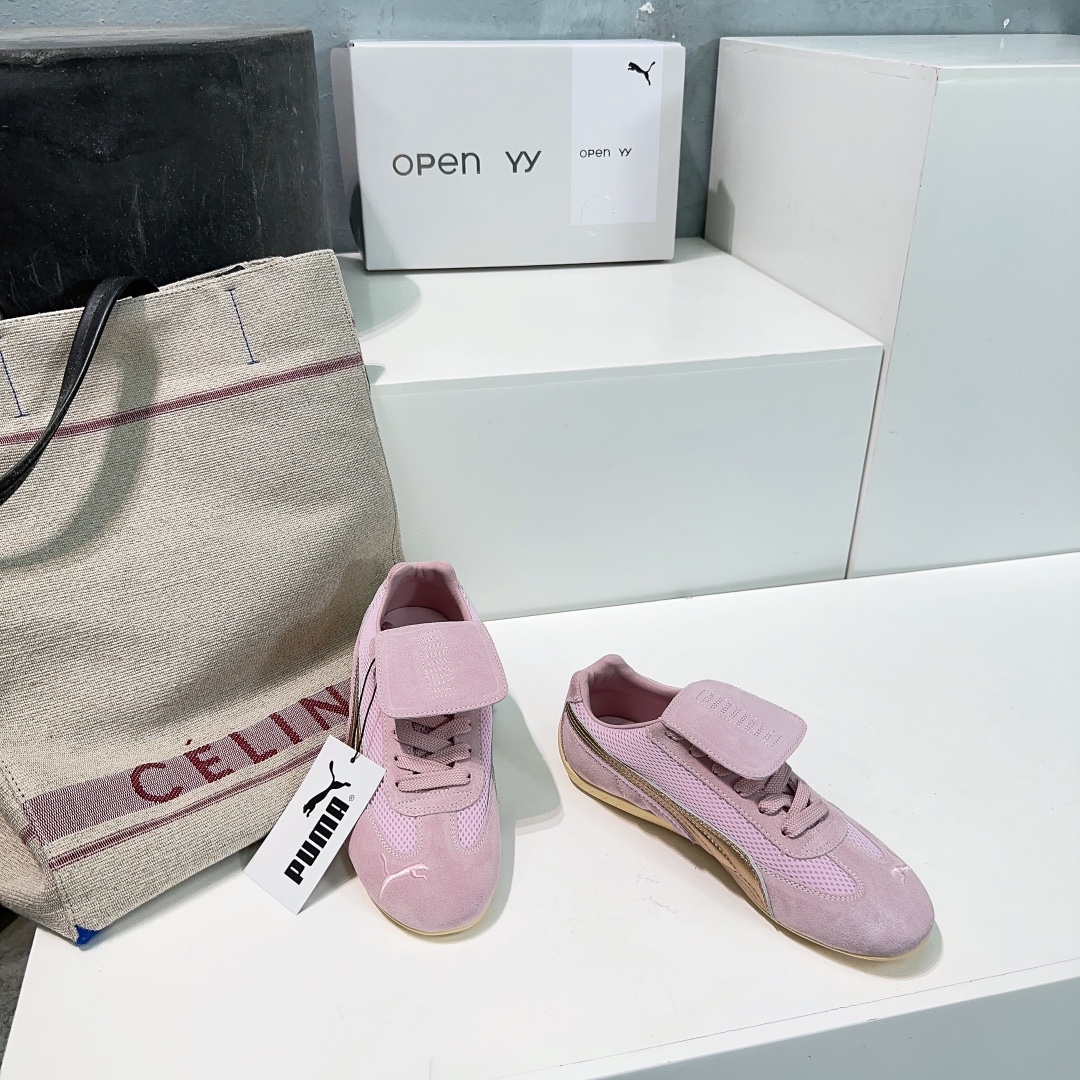 Top Quality Open yy Puma 24 Springs and Summers Avanti Sandals: Fashion meets sport.