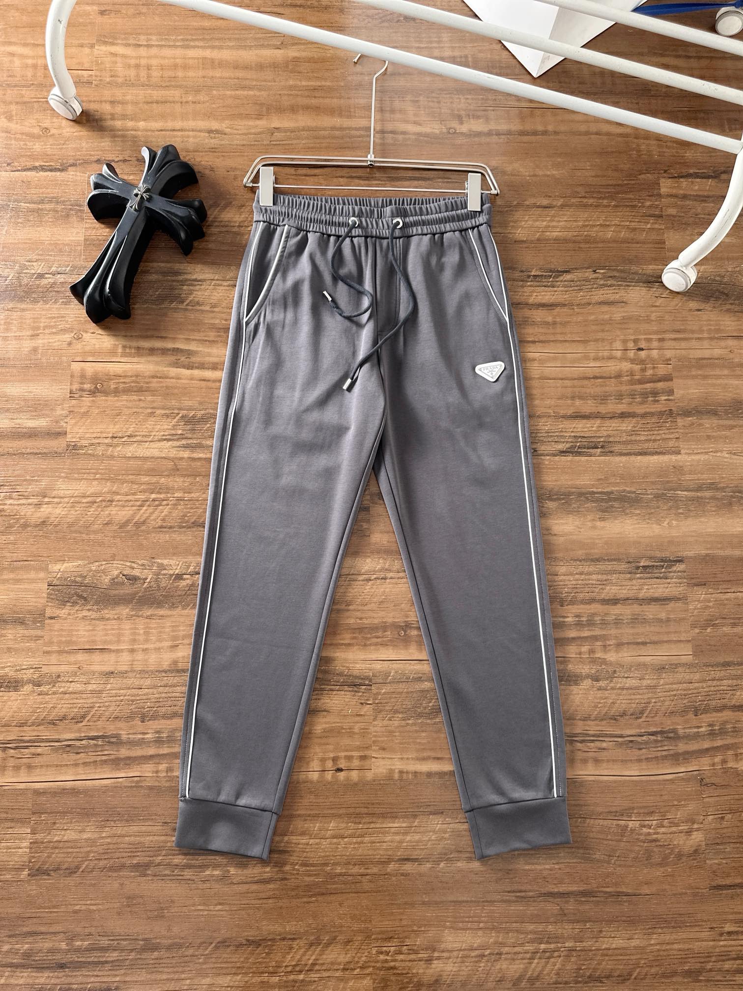 普拉达 香港贸易公司渠道货.2025夏季新款 男士休闲百搭束脚卫裤休闲裤.客供精纺纯棉面料,区别于一般的