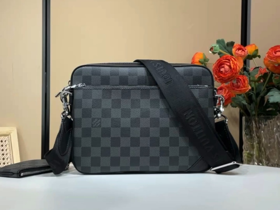 Louis Vuitton Trio Messenger PostmanN40519 Haig So cool