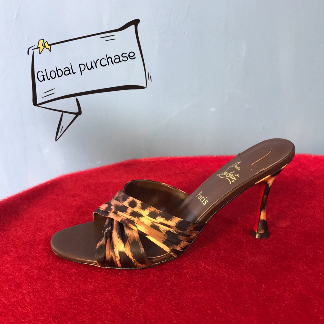 NO:100188,High-end custom autumn and winter sandals classic series!  H8.5Cm, size 34-42. Custom leather sole without return or replacement 341-002. Leopard paint silk, coffee sheepskin. Standard European code Official website picture Reference:341-002 Color:multi/brown Material:pure silk Lining:goat leather Heel height:8.5Cm Sole:leather sole Size:EU 34-42 (US 4-11):,,christian louboutin,sandals,sheepskin,real silk,Leather soles19860909高端订制 秋冬凉鞋精典款系列！ H8.5Cm,尺码34-42码. 真皮大底订制不退不换341－002.豹纹涂料真丝,咖羊皮里. 标准欧码 官网图 Reference:341-002 Color:multi/brown Material:pure silk Lining:goat leather Heel heigh:8.5Cm Sole:leather sole Size:EU 34－42（US 4一11) :,,christian louboutin,sandals,sheepskin,real silk,Leather soles,Women's Shoes