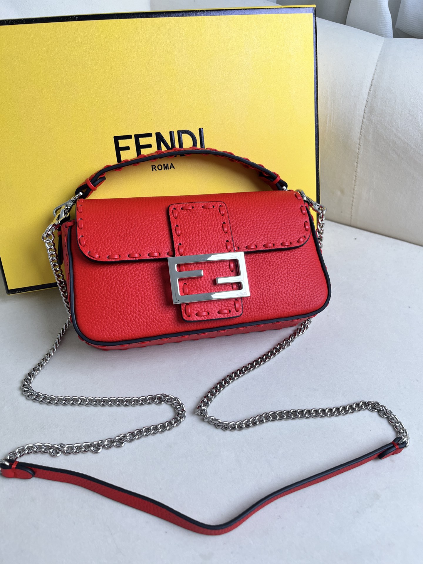 Fendi Baguette Red Leather Shoulder Bag with Chain - Elegant & Stylish 1 i1715845476 2927 0