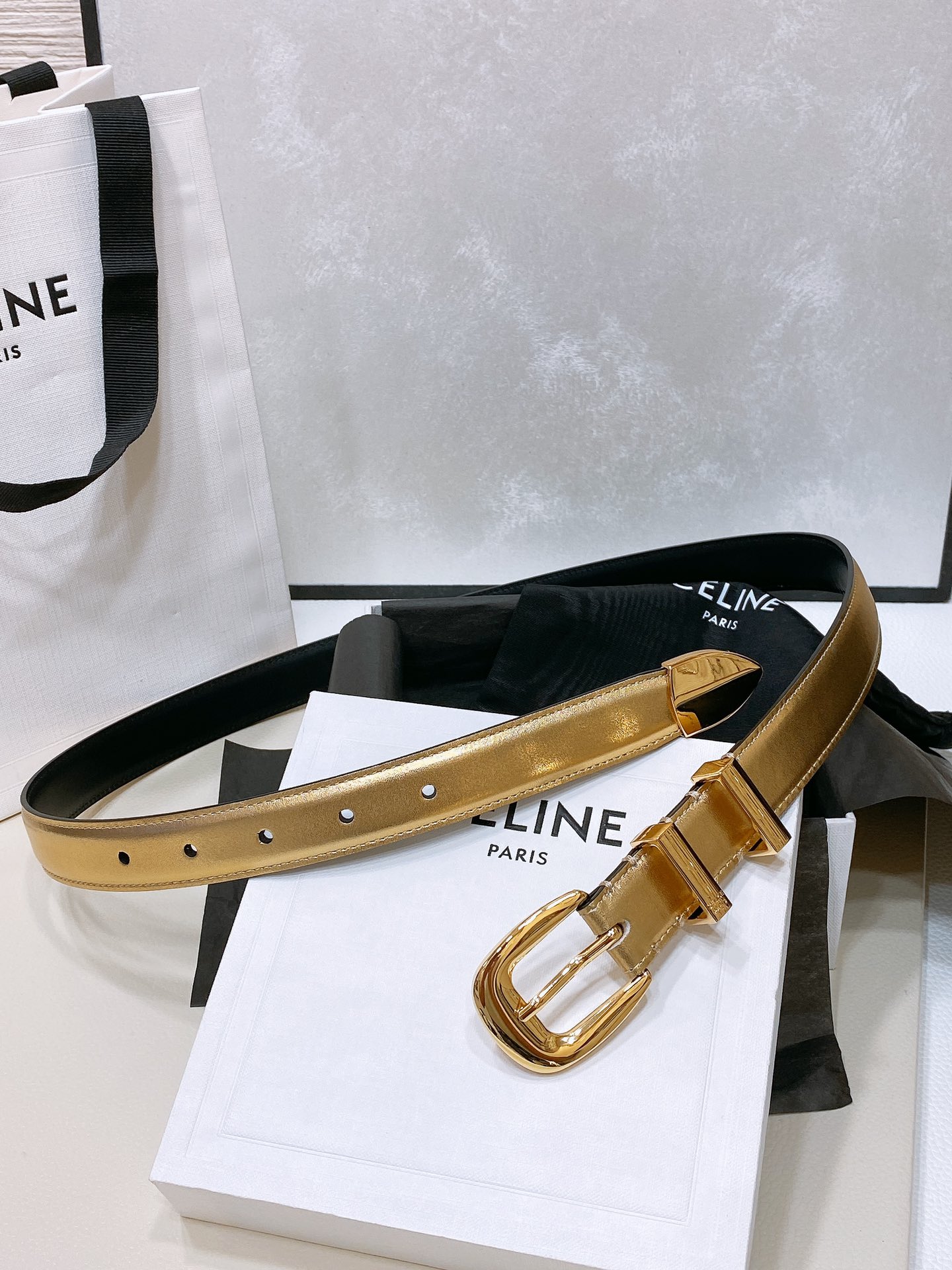 [Celine Belts]celine24 medium TRIOMPHETAURILLON leather belt TAURILLON. Midd