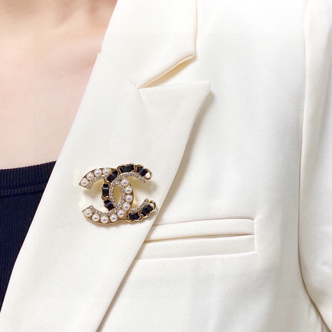 Chanel Venta
 Joyas Broche Incrustados con diamantes Mujeres