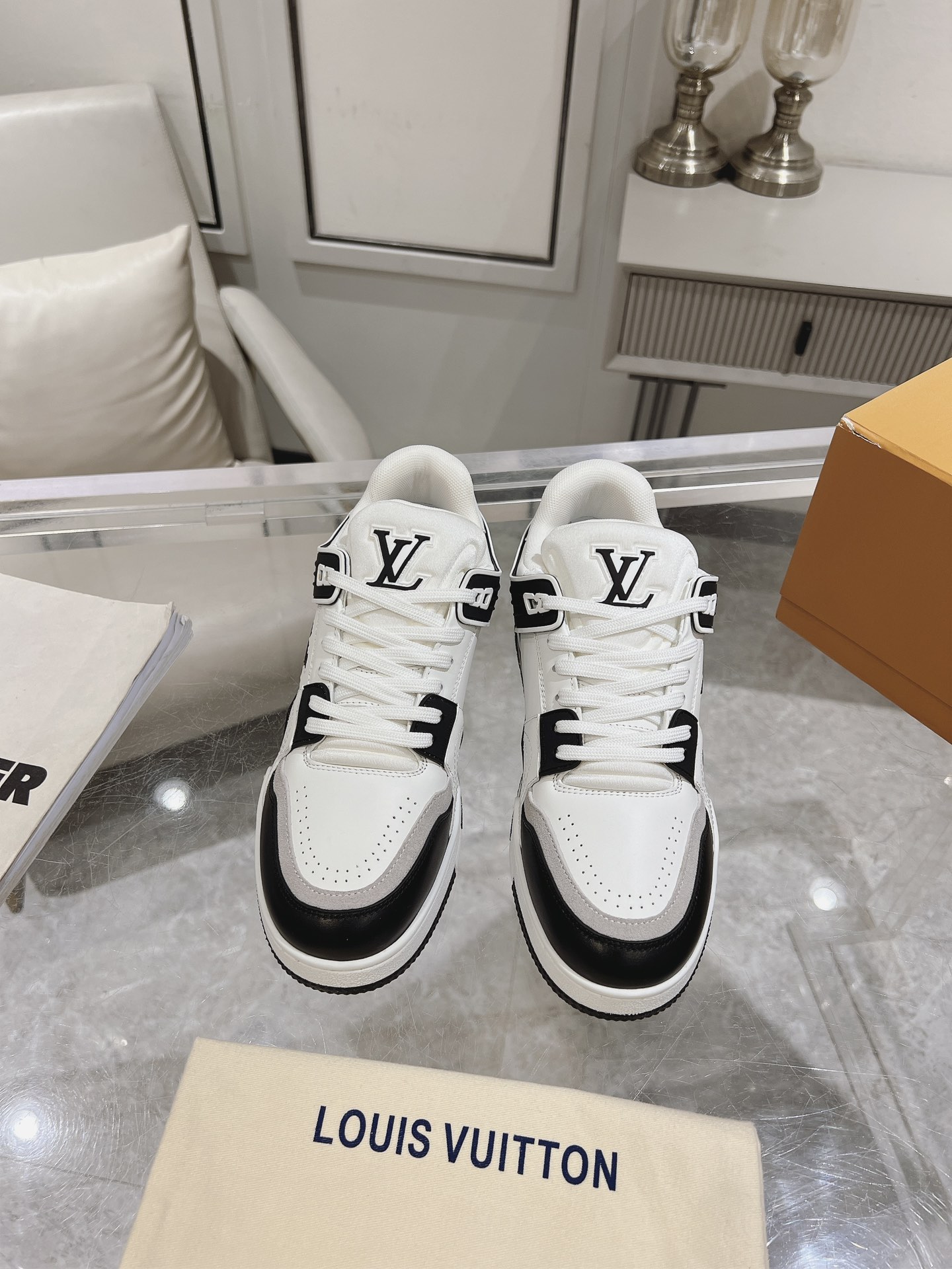 Louis Vuitton Shoes Sneakers Cowhide TPU Sweatpants