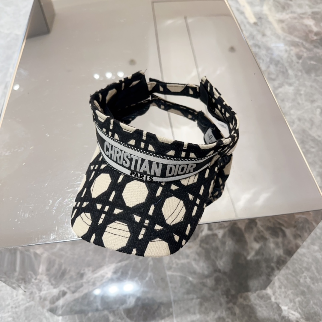 NO:200941,Dio*Di's counter new style of old-fashioned webbing empty top hat, closed-eye style, embroidered letter webbing, detailed sense of detail, high-end fashion, spot to lift hat, fisherman hat baseball hat knit hat, hat, dior, dior, espadrilles, hats19860909Dio*迪家专柜新款老花织带空顶帽 闭眼入手的款式,刺绣字母织带 细节感造得妥妥,高级时尚 现货来撩帽子渔夫帽棒球帽针织帽,帽子,dior,dior,espadrilles,hats,hat