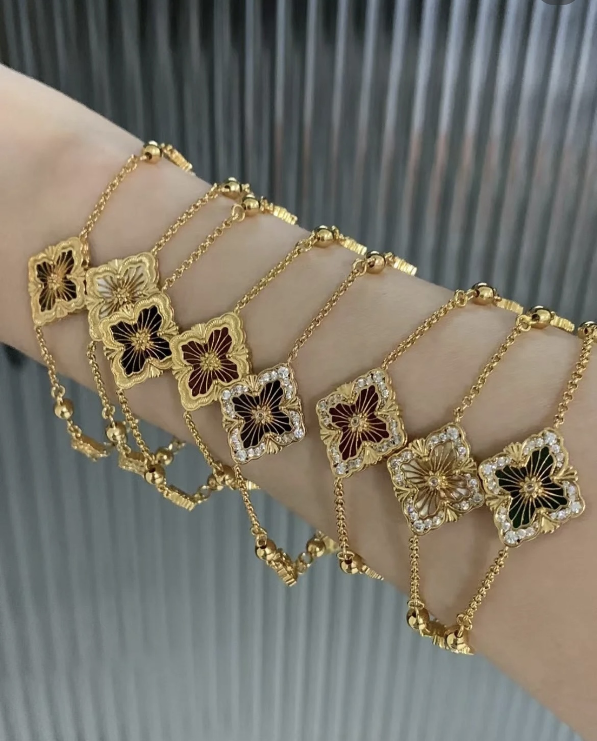 NO:101929,There is no artist who doesn't love his own muse. There is a kind of beauty in this world that is full of vitality - #Buccellati Buccellati,Buccella19860909没有艺术家不爱自己的缪斯 这世上有一种美是充满生命力的 ——#布契拉提Buccellati,布契拉,Jewelry