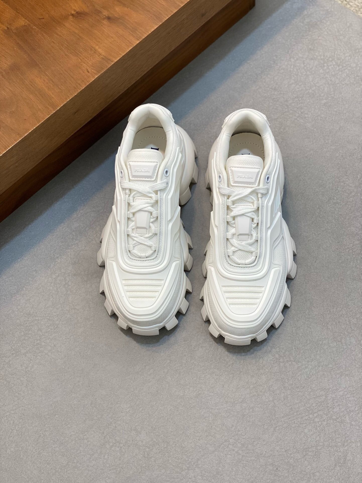 NO:218140,Brand P R A D A Color Black and White Size 39-44 Standard Code Price Material Prada New Robot Casual Shoes Ultra-high Quality Luxury Material 1:1 Production of 1:1 Imported original Flying Wear Drop Material   Cowhide Foot-up Pure Handmade for comfortable wearing experience Original ultra-light sole, Prada, prada, cowhide19860909品牌P R A D A 颜色黑 白 码数39-44标准码 价格 材质普拉达新款机器人休闲鞋超高品质奢华选材1:1制作 鞋面采用进口原版飞织滴胶材质 牛皮垫脚纯手工打造只为舒适的穿着体验原版超轻大底,普拉达,prada,cowhide,Men's shoes