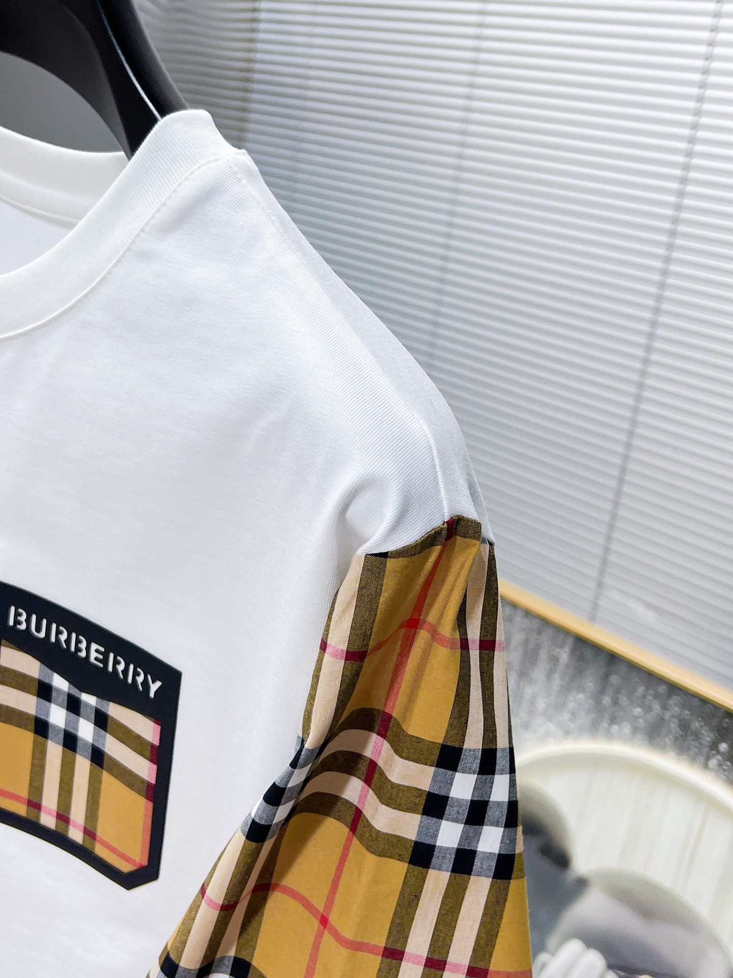 Burberry 休闲短袖短裤套装服装,burberry 7 Burberry 休闲短袖短裤套装服装,burberry 7