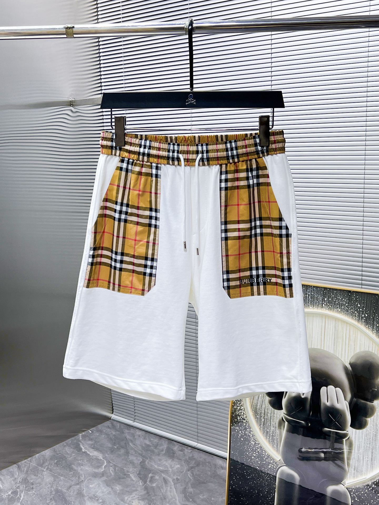 Burberry 休闲短袖短裤套装服装,burberry 4 Burberry 休闲短袖短裤套装服装,burberry 4