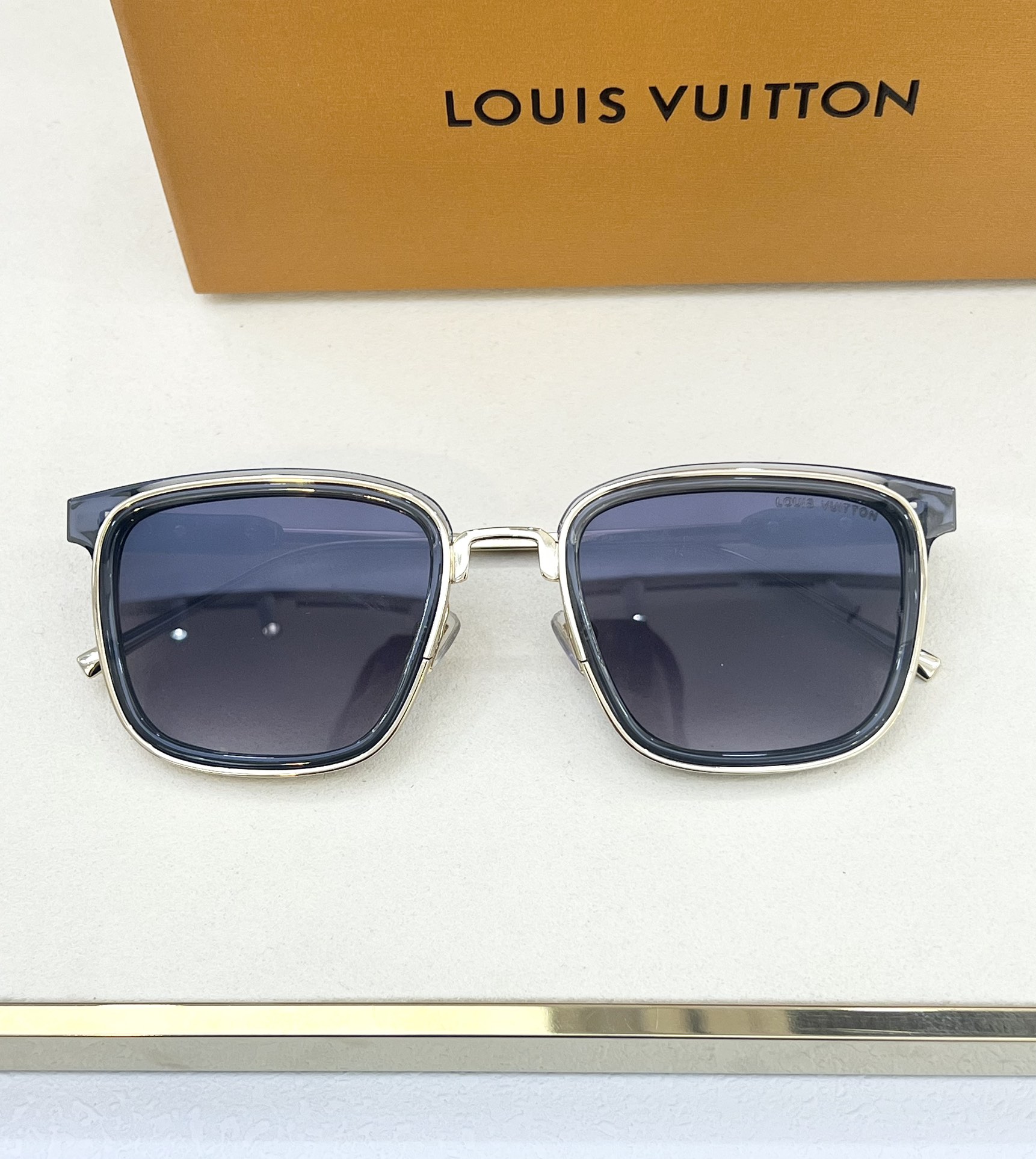 LOUISVUITTO*MODELZ1495USIZE53口21-145