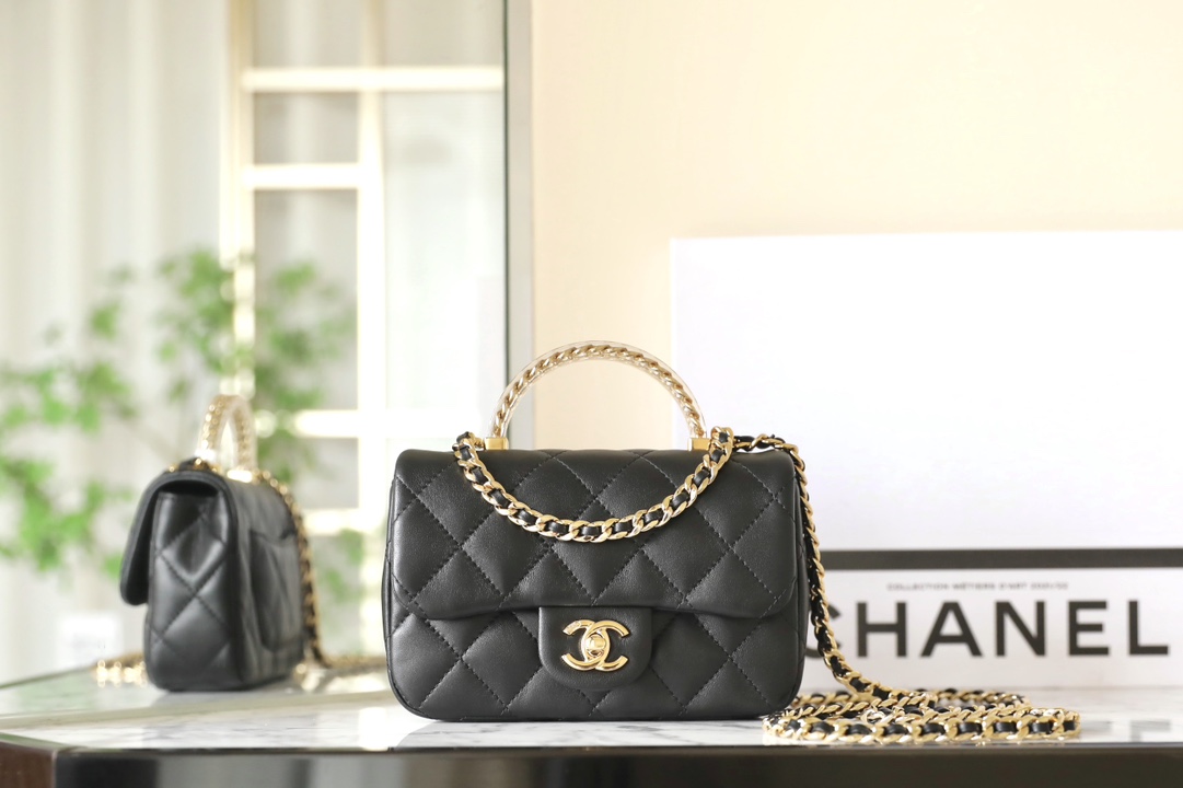 Chanel Classic Flap Bag Crossbody & Shoulder Bags Black Gold Hardware Lambskin Resin Sheepskin Spring/Summer Collection