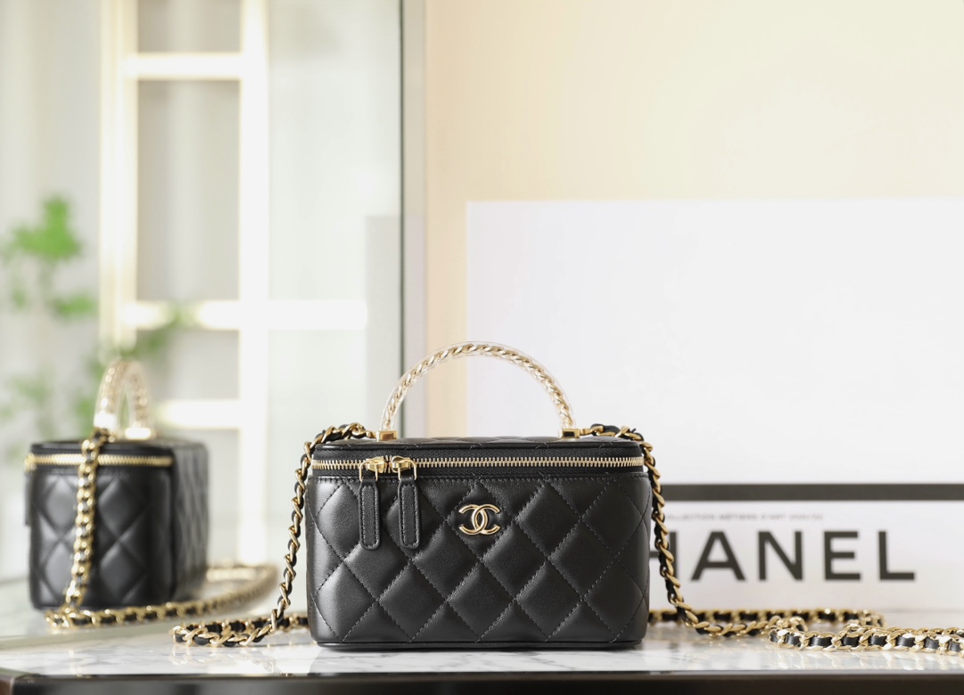 Online
 Chanel Cosmetic Bags Black Gold Hardware Lambskin Resin Sheepskin Spring/Summer Collection