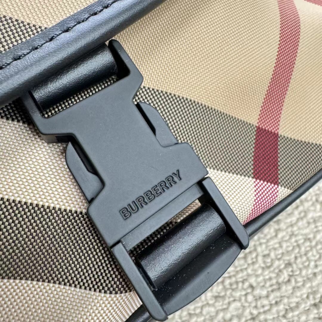 Burberry High-end details, real shots of deliveryBrothers and sisters, close your eyes and enterGoods crossbody bag, unisex, can be carried on th