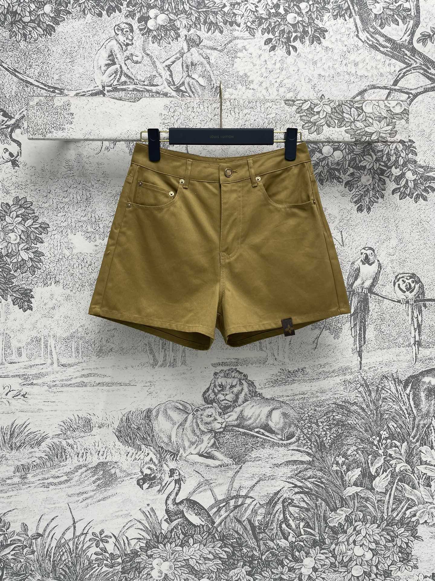 Louis Vuitton Haut
 Vêtements Shorts De haute qualité en ligne
 Couleur kaki Série automne