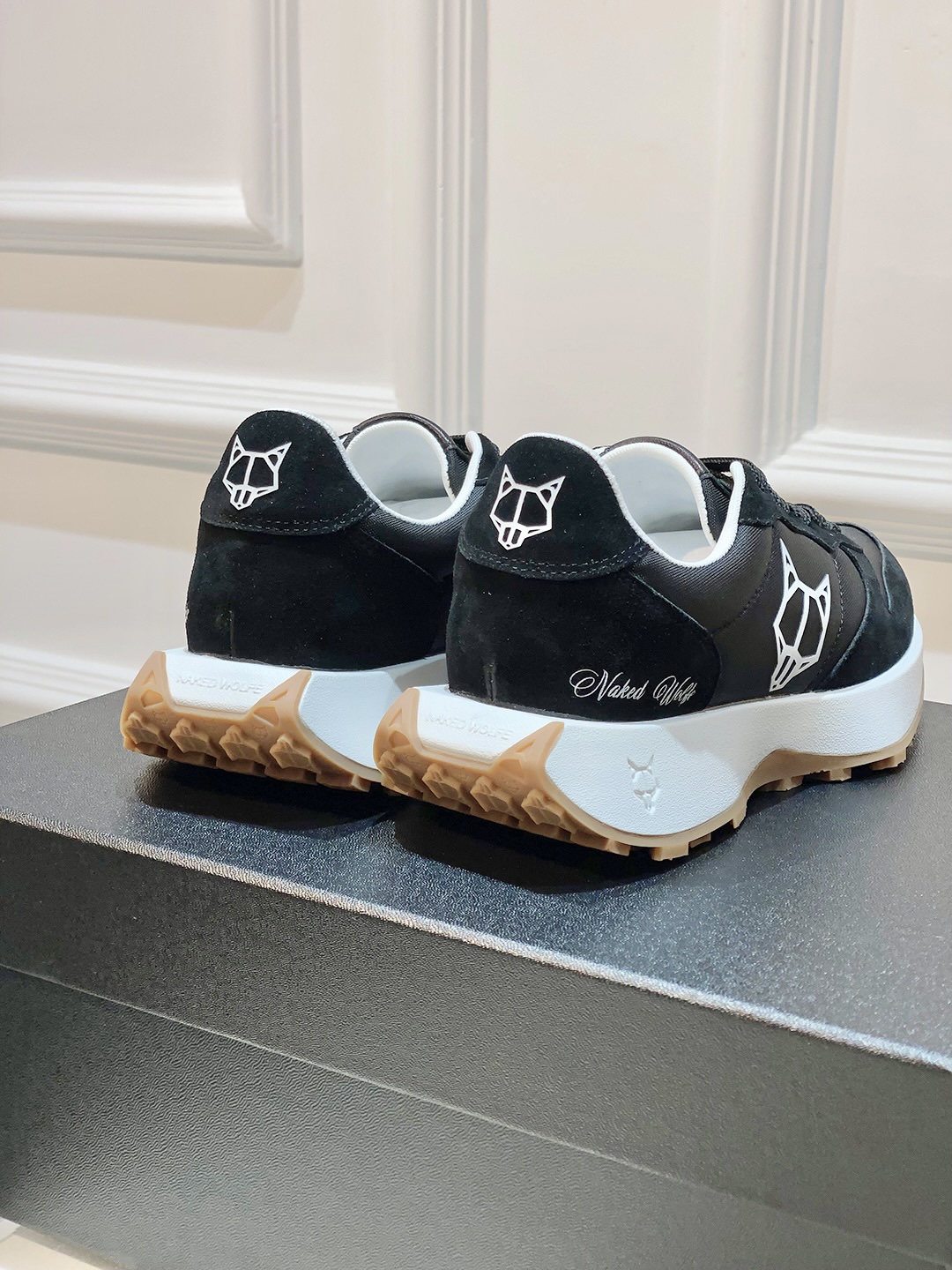 Luxurious Nakedwolf & Vital’s Snuffed Sneakers: UK Brand Founded in 2017. - 图片 6