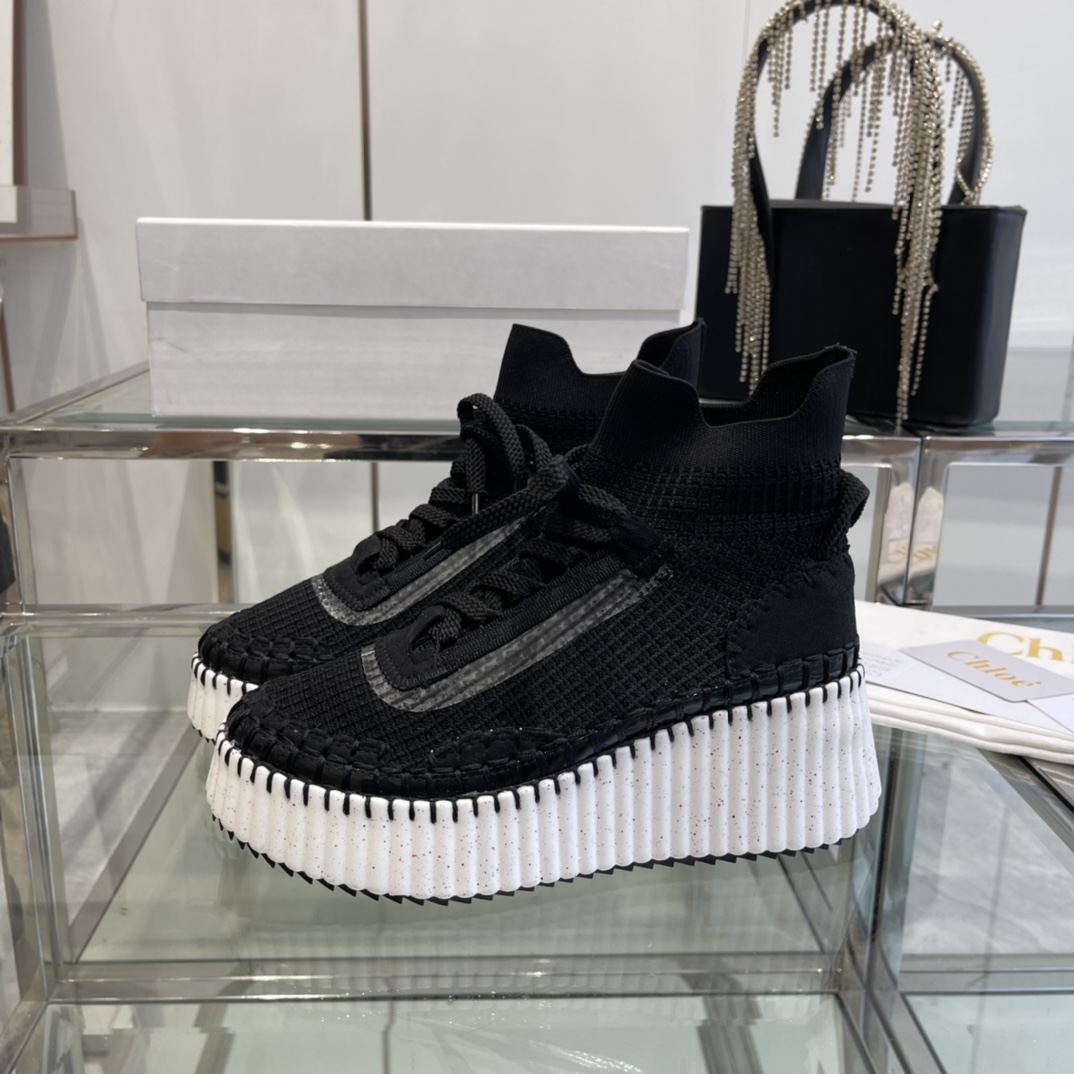 New Chloe 2024 Nama Sneaker: Eco-Friendly White Shoes Worn by Celebrities - 图片 2