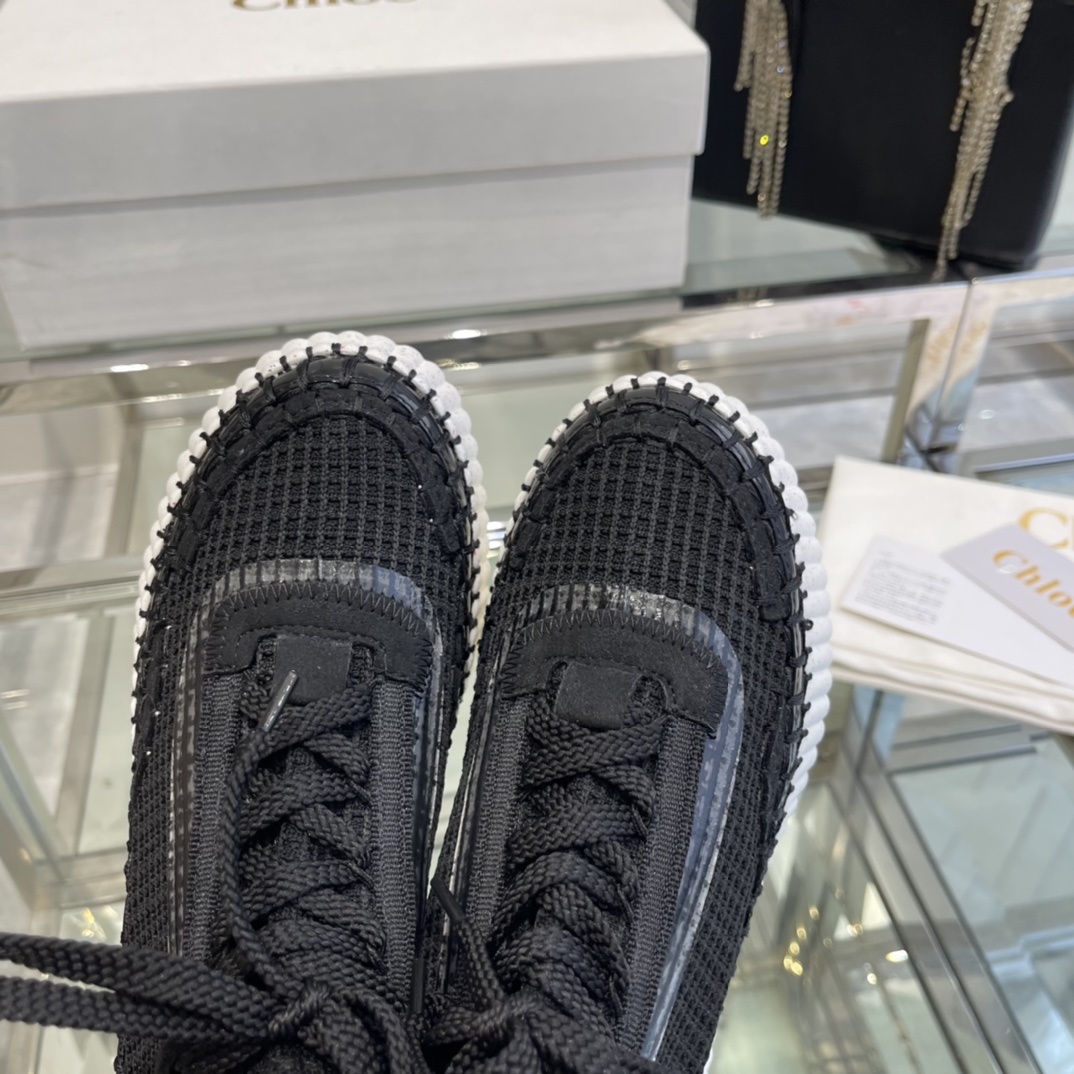 New Chloe 2024 Nama Sneaker: Eco-Friendly White Shoes Worn by Celebrities - 图片 6