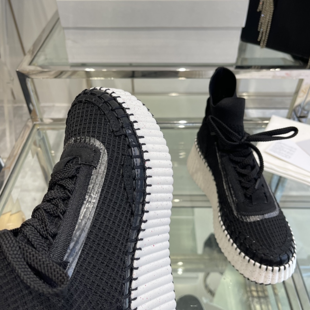 New Chloe 2024 Nama Sneaker: Eco-Friendly White Shoes Worn by Celebrities - 图片 5