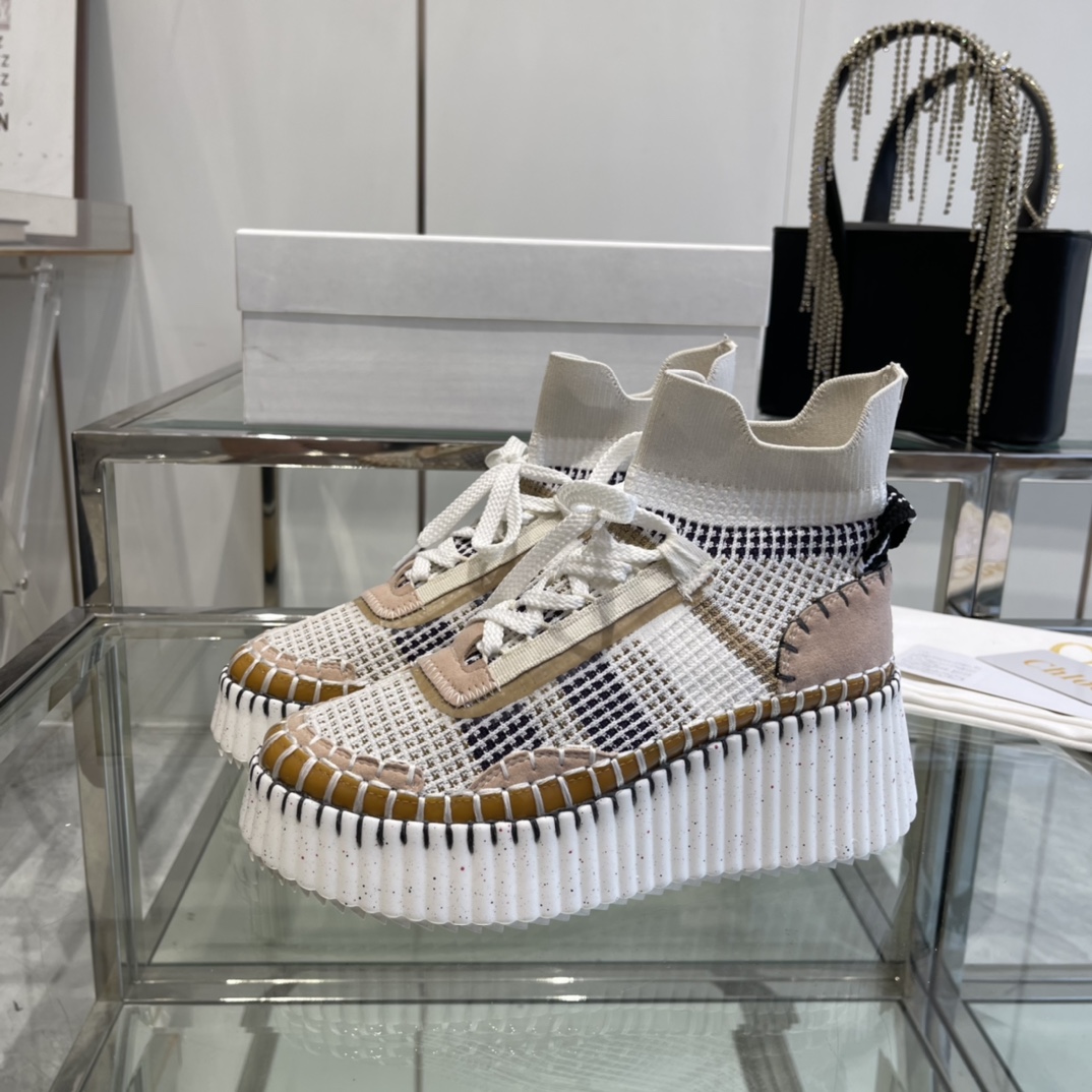 Eco-Friendly Hand-Sewn Chloe 2024 Nama Sneakers: Sustainable, Stylish, and Celeb-Approved - 图片 2