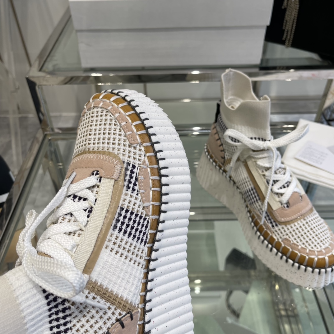 Eco-Friendly Hand-Sewn Chloe 2024 Nama Sneakers: Sustainable, Stylish, and Celeb-Approved - 图片 5