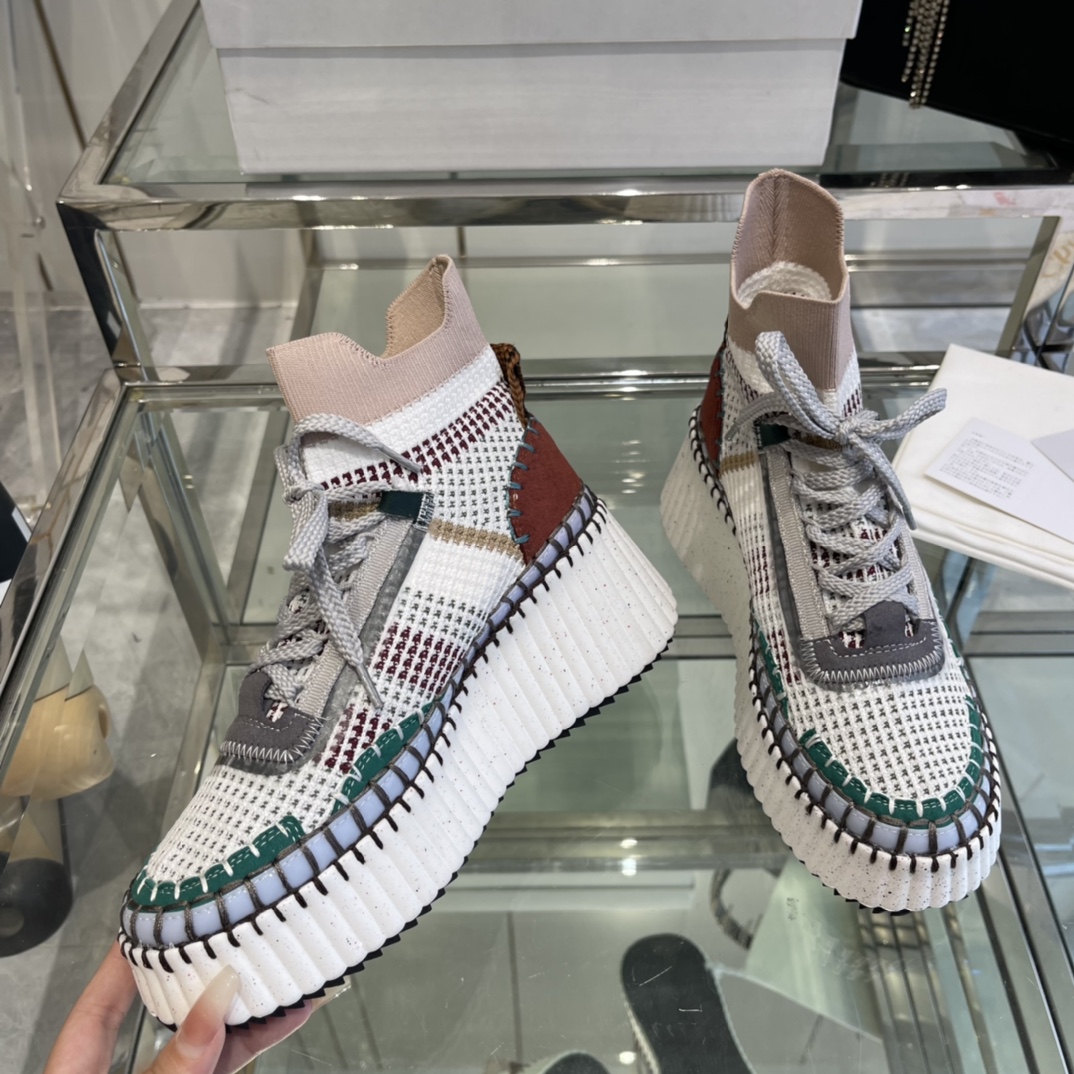 New Chloe 2024 Nama Sneaker: Eco-friendly Handmade White Shoes Worn by Celebrities - 图片 4