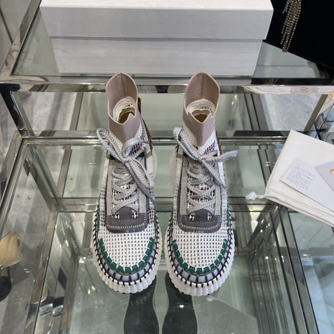 New Chloe 2024 Nama Sneaker: Eco-friendly Handmade White Shoes Worn by Celebrities - 图片 1