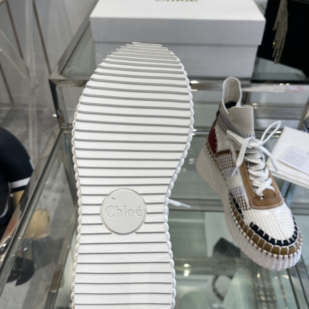 New Chloe 2024 Nama Sneakers: Eco-Friendly, Hand-Sewn, Celebrity-Approved White Shoes - 图片 9