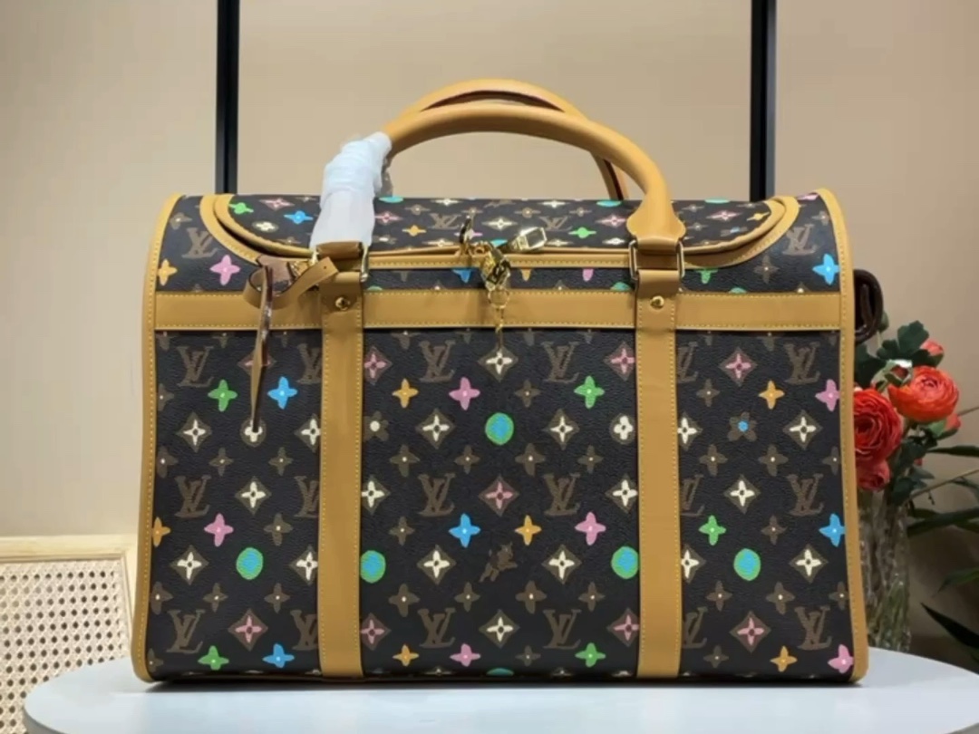Louis Vuitton Dog bag pet boxM47066 brown color (Tyler co-branded)with shoulder strap short video